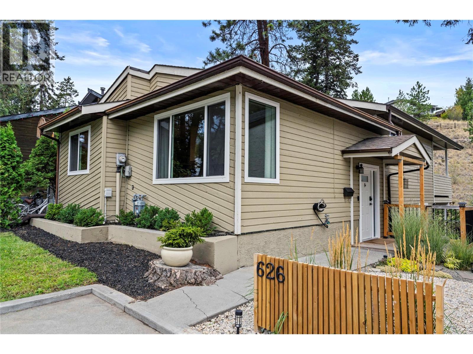 626 Gleneagles Dr, Kamloops, BC V2E 1Z1