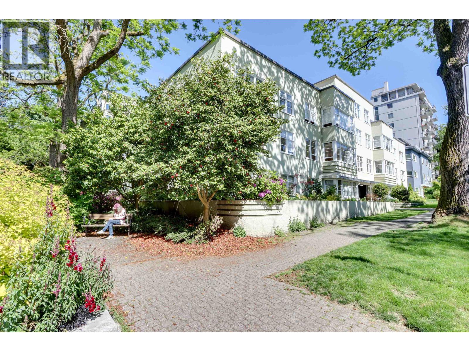 1565 Burnaby Street Unit 303, Vancouver, BC V6G 1X1
