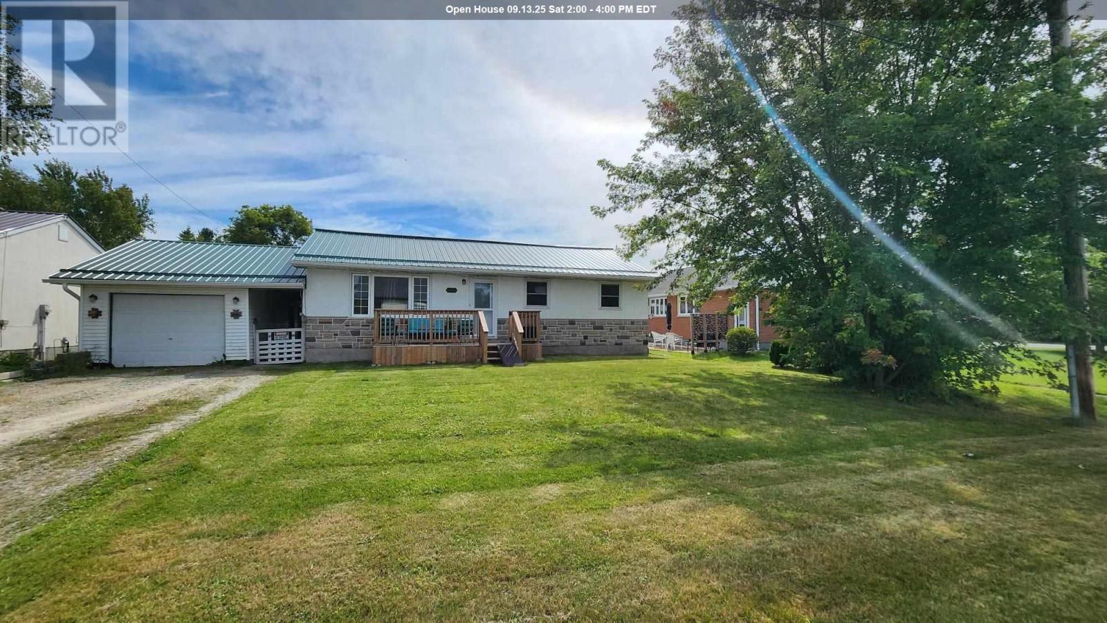 56 Ninth Ave, Englehart, ON P0J 1H0