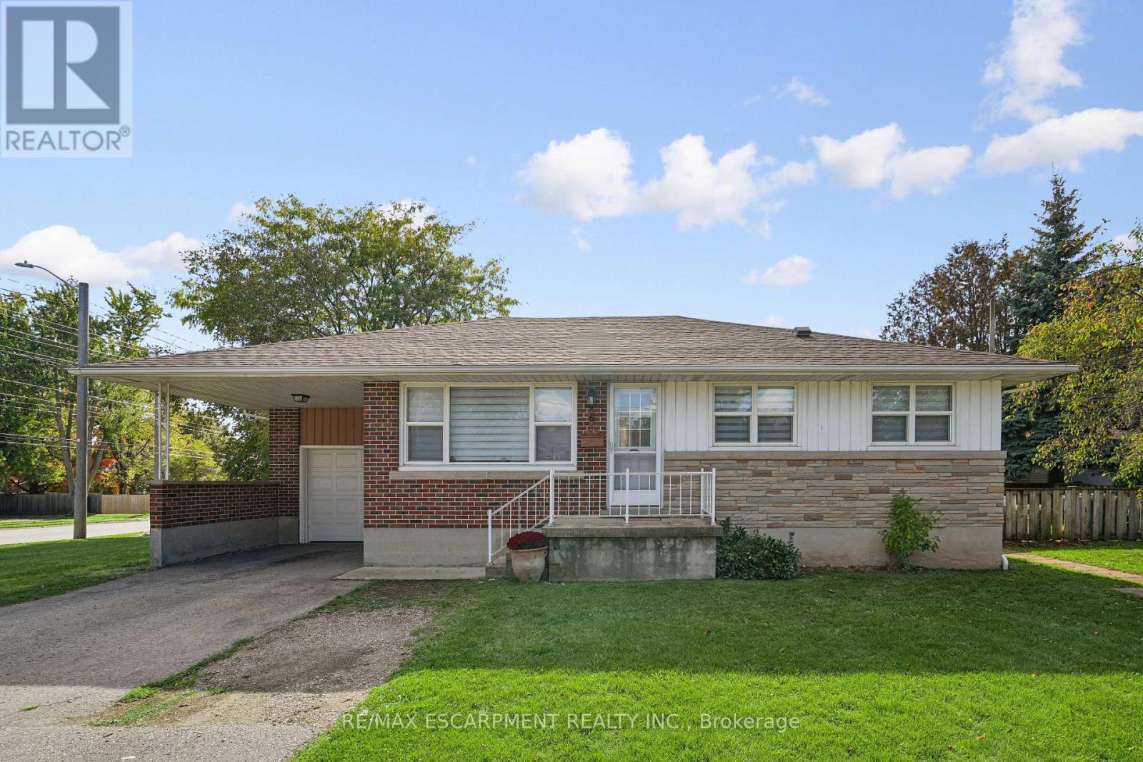 6 Clive Ave, Guelph, ON N1E 3S3