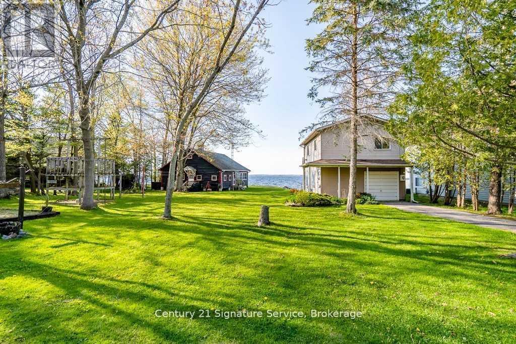 264 Robins Point Rd, Tay, ON L0K 2A0