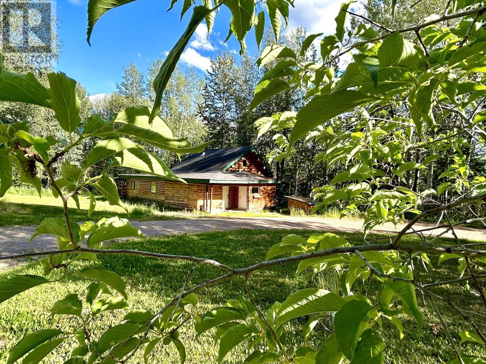 12 Walsh Rd, FORT NELSON, BC V0C 1R0 MLS R2906757 Houseful