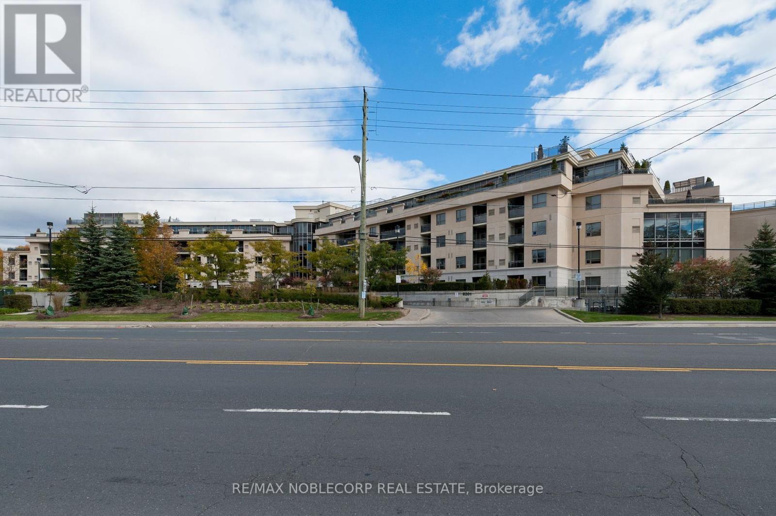 421 8201 Islington Ave, Vaughan, ON L4L 9S6