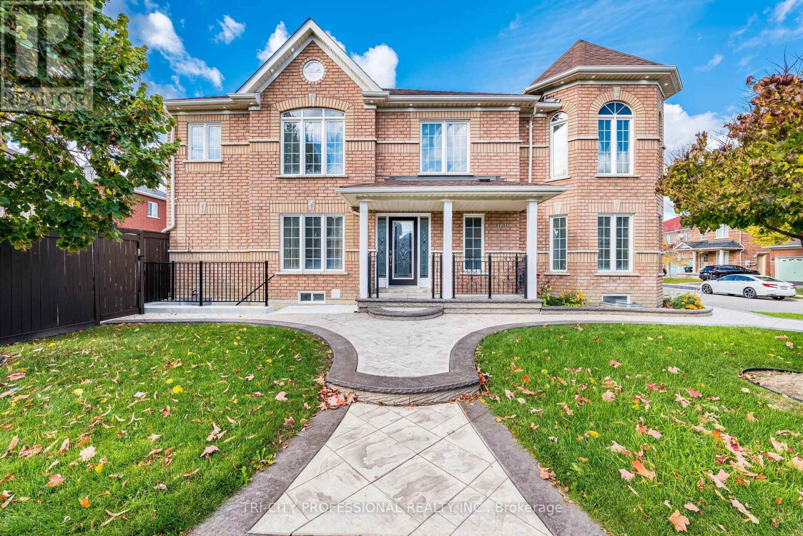 101 Williamson Dr, Brampton, ON L7A 3T8