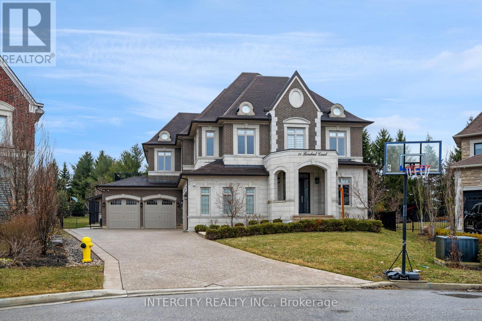 34 Rosebud Ct, Vaughan, ON L0J 1C0