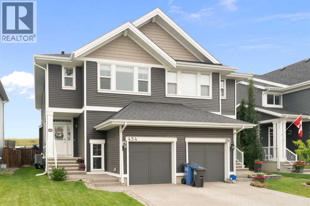 454 River Heights Cres, Cochrane, AB T4C 0T8
