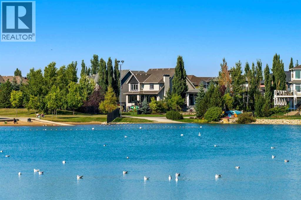 228 Mahogany Bay SE, Calgary, AB T3M 0Y1
