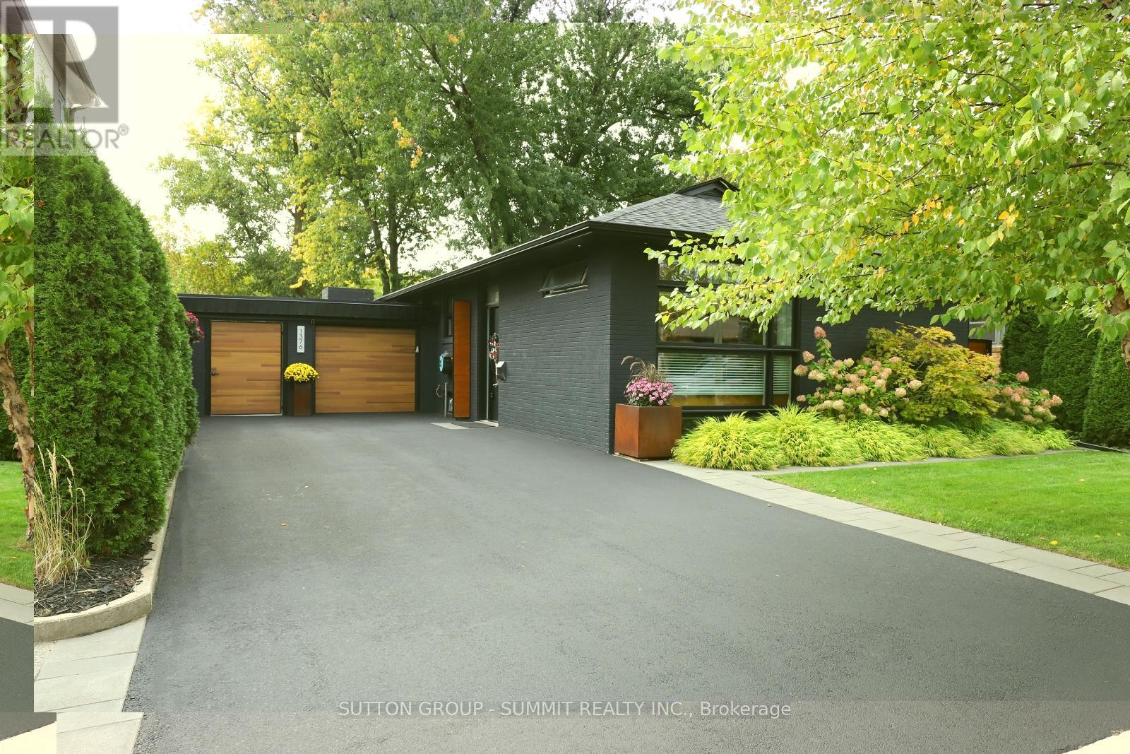 1376 Northmount Ave E, Mississauga, ON L5E 1Y5