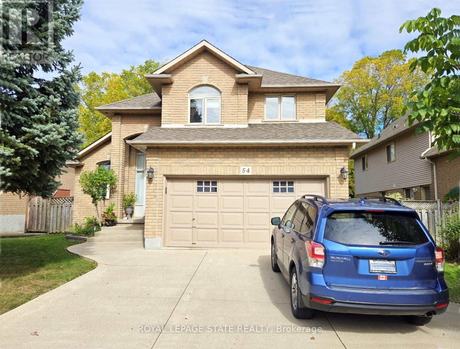 54 Falconridge Dr, Hamilton, ON L9B 2P3