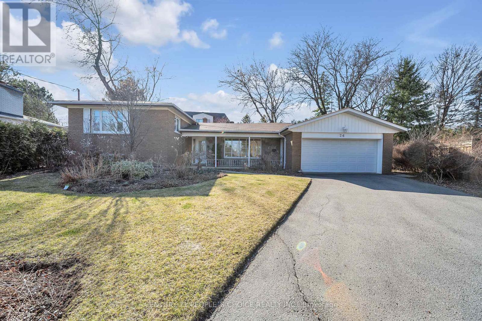 26 Paultiel Dr, Toronto, ON M2M 3P3