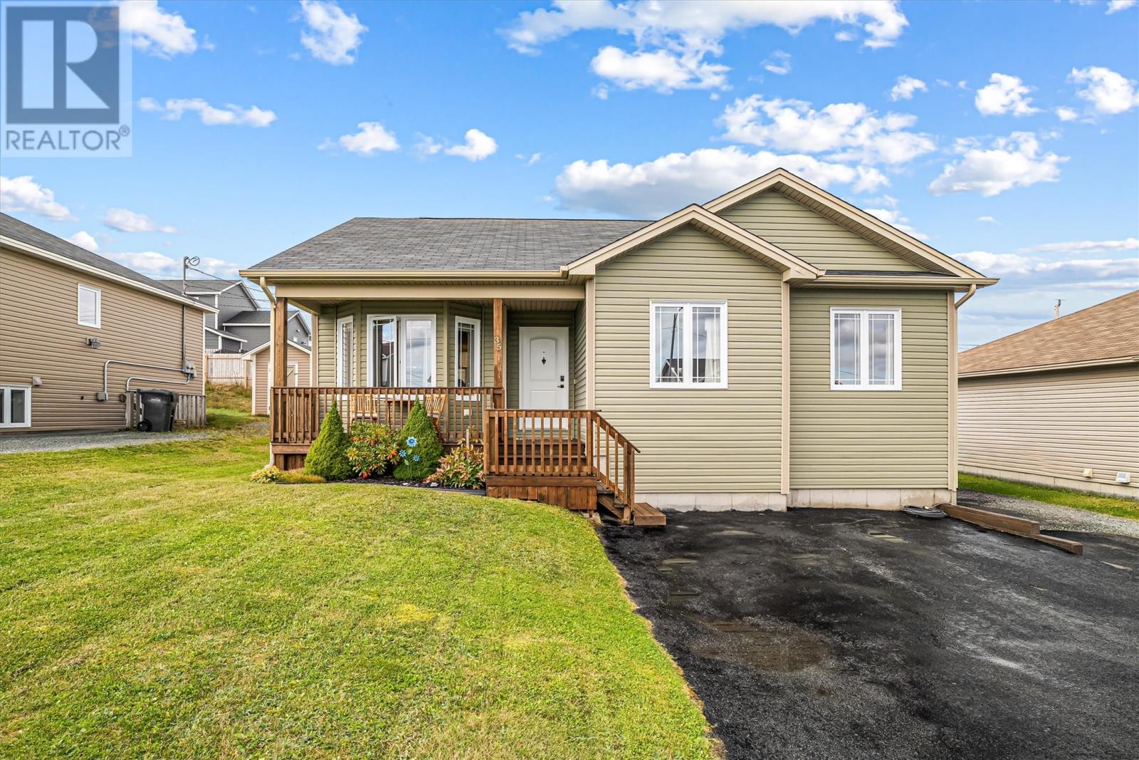 35 Morgan Ave, Paradise, NL A1L 3N3