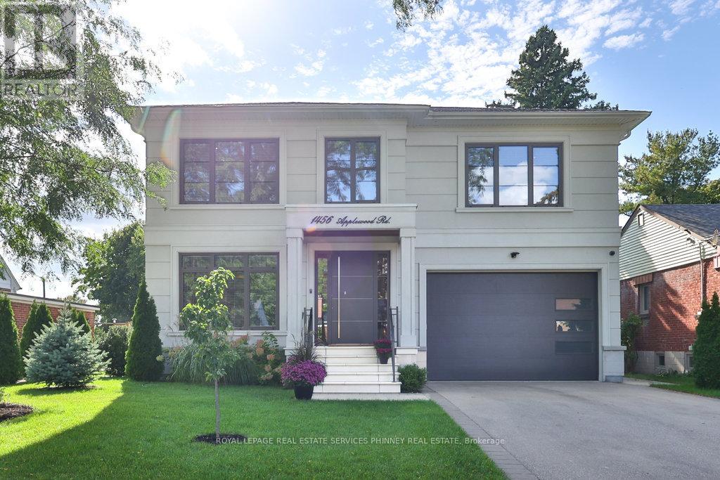1456 Applewood Rd, Mississauga, ON L5E 2M1