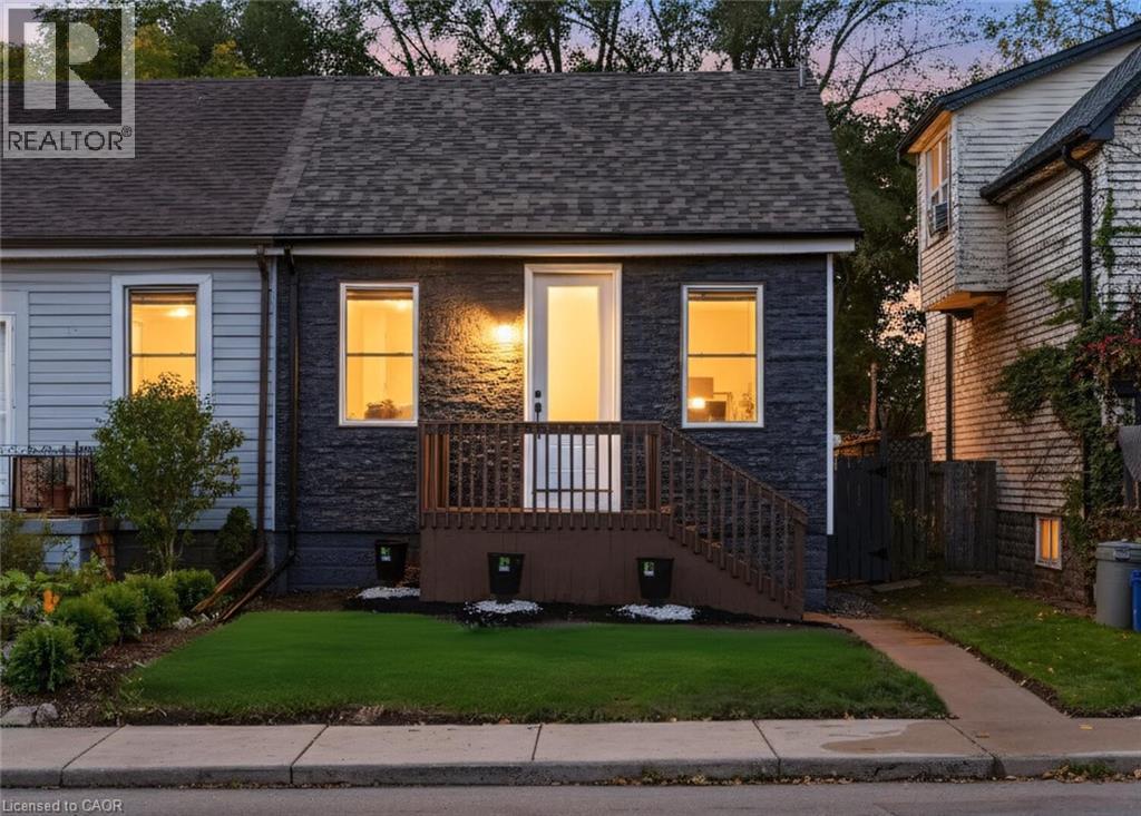20 Hill St, Hamilton, ON L8P 1W7