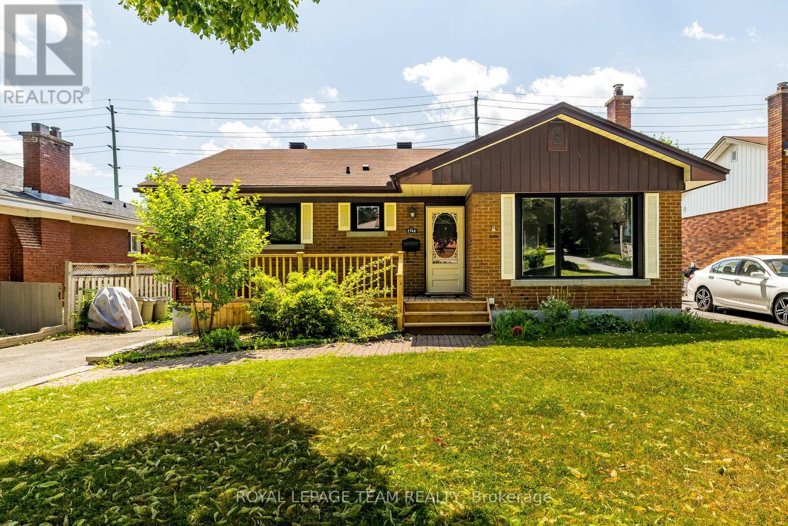 2740 Moncton Rd, Ottawa, ON K2B 7W1