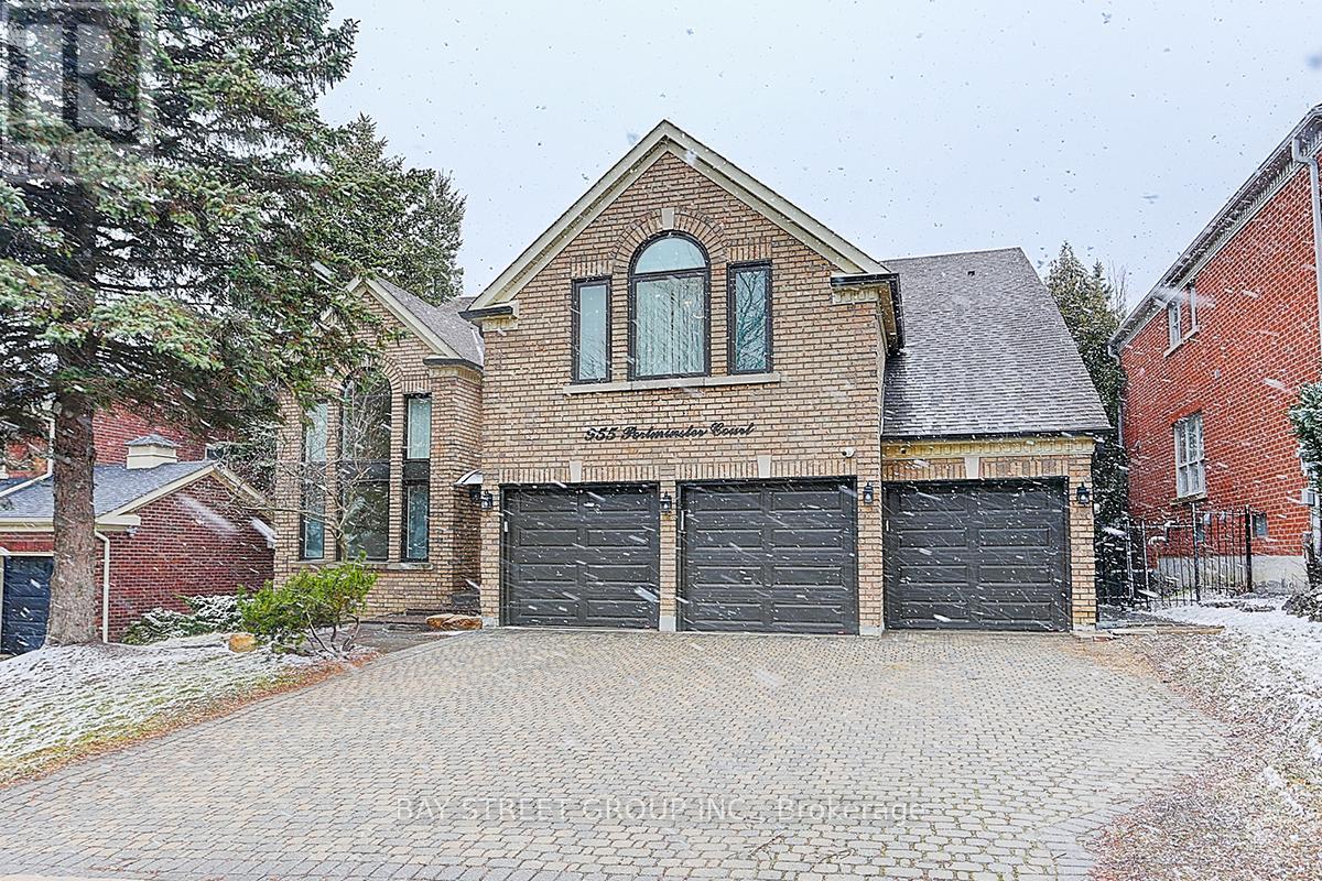 955 Portminster Ct, Newmarket, ON L3X 1L8