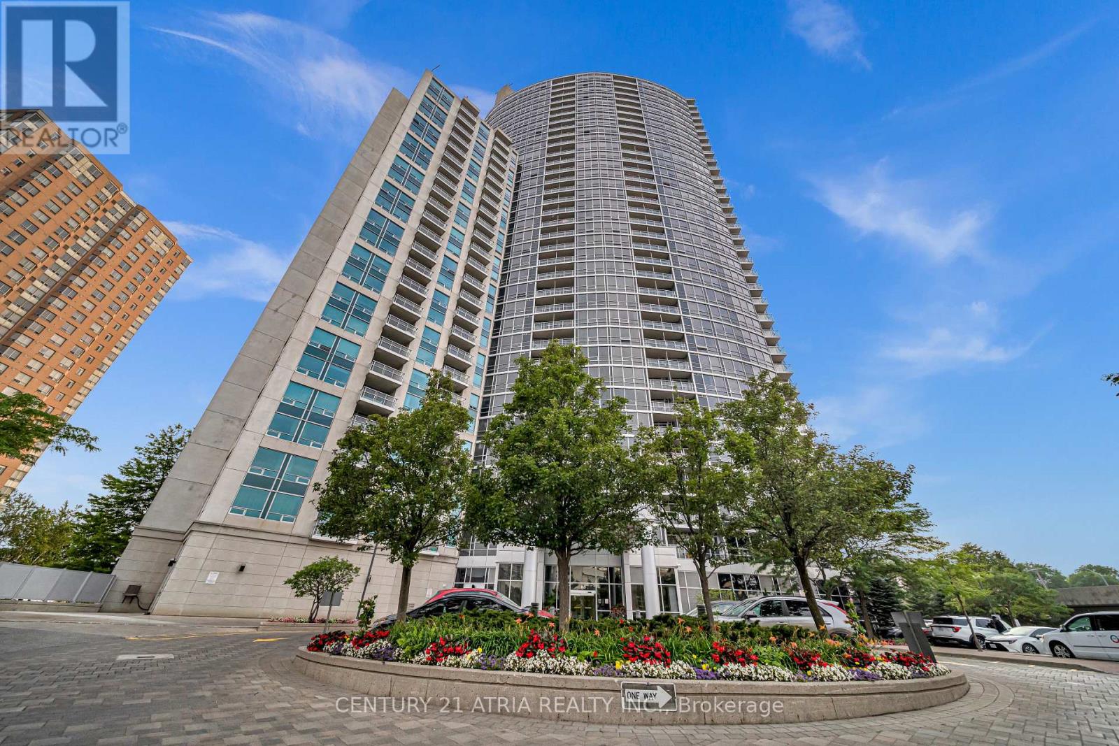 2804 83 Borough Dr, Toronto, ON M1P 5E4