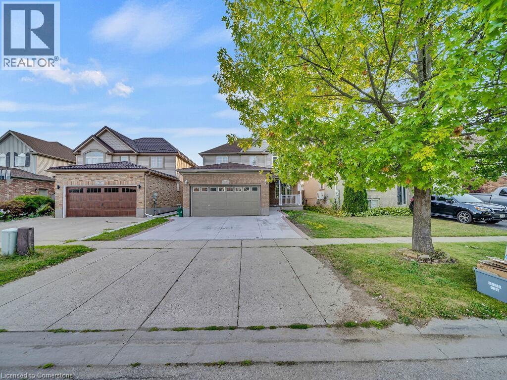 40 Houghton St, Cambridge, ON N3C 4K7