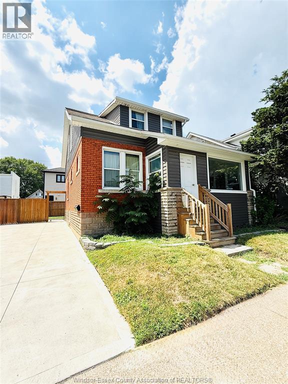 871 Pillette, Windsor, ON N8Y 3B4