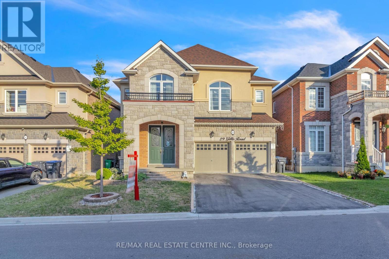 29 Gillis Rd, Brampton, ON L7A 4V6
