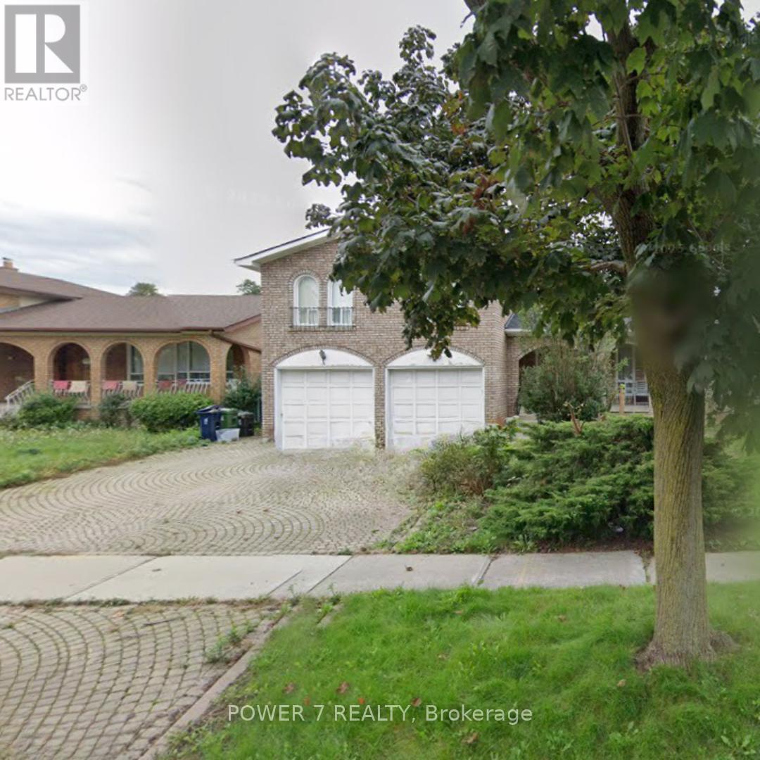 33 Ernest Ave S, Toronto, ON M2J 3T4