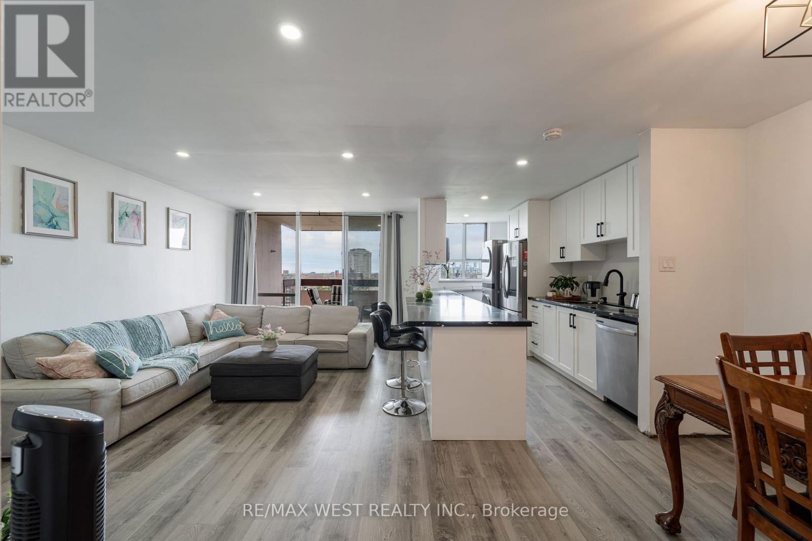 1001 1615 Bloor St, Mississauga, ON L4X 1S2