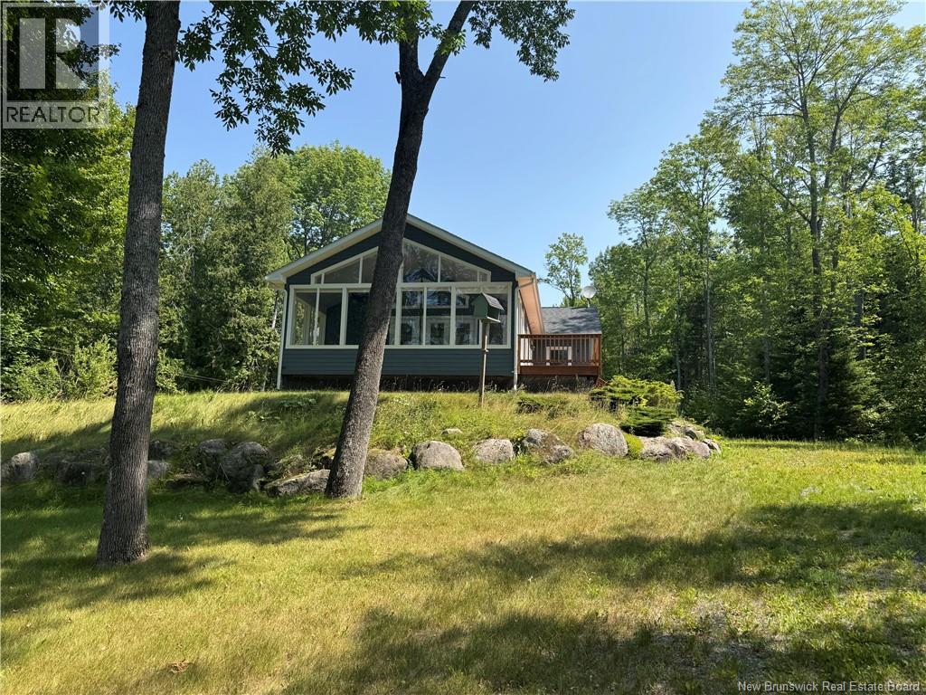 173 Grayson Ln, East Grand Lake, NB E6H 1Y5