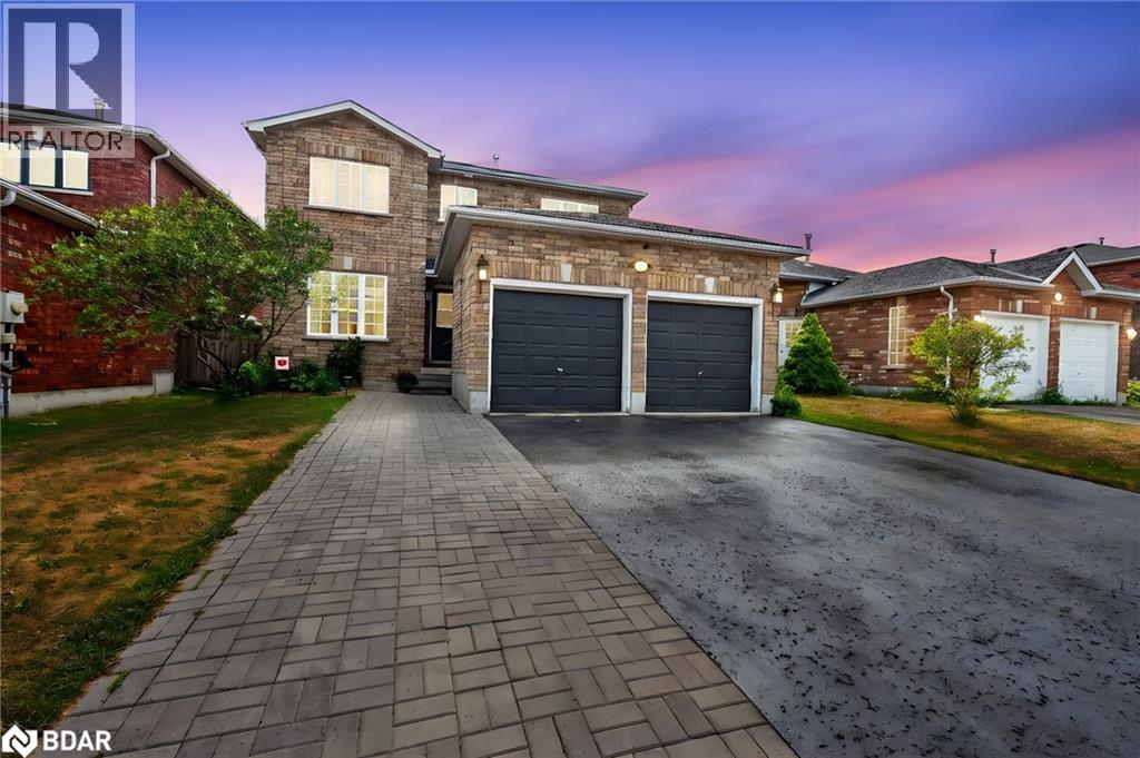 116 Bird St, Barrie, ON L4N 0W6