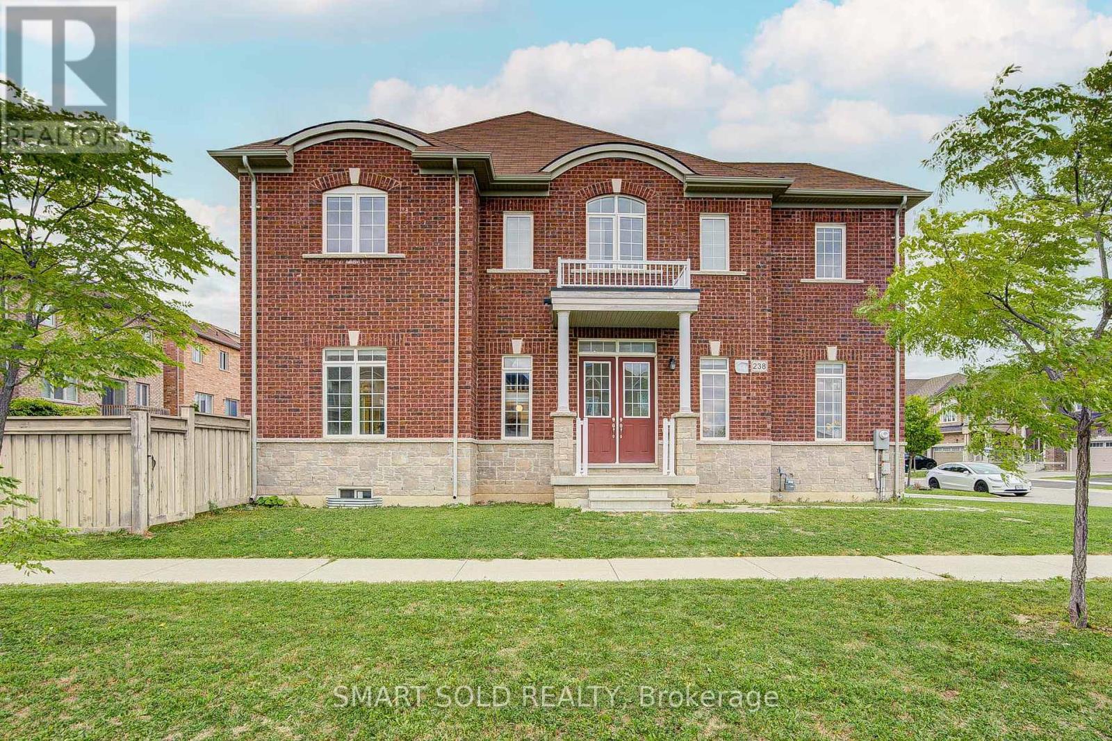238 Hartwell Way, Aurora, ON L4G 1C9