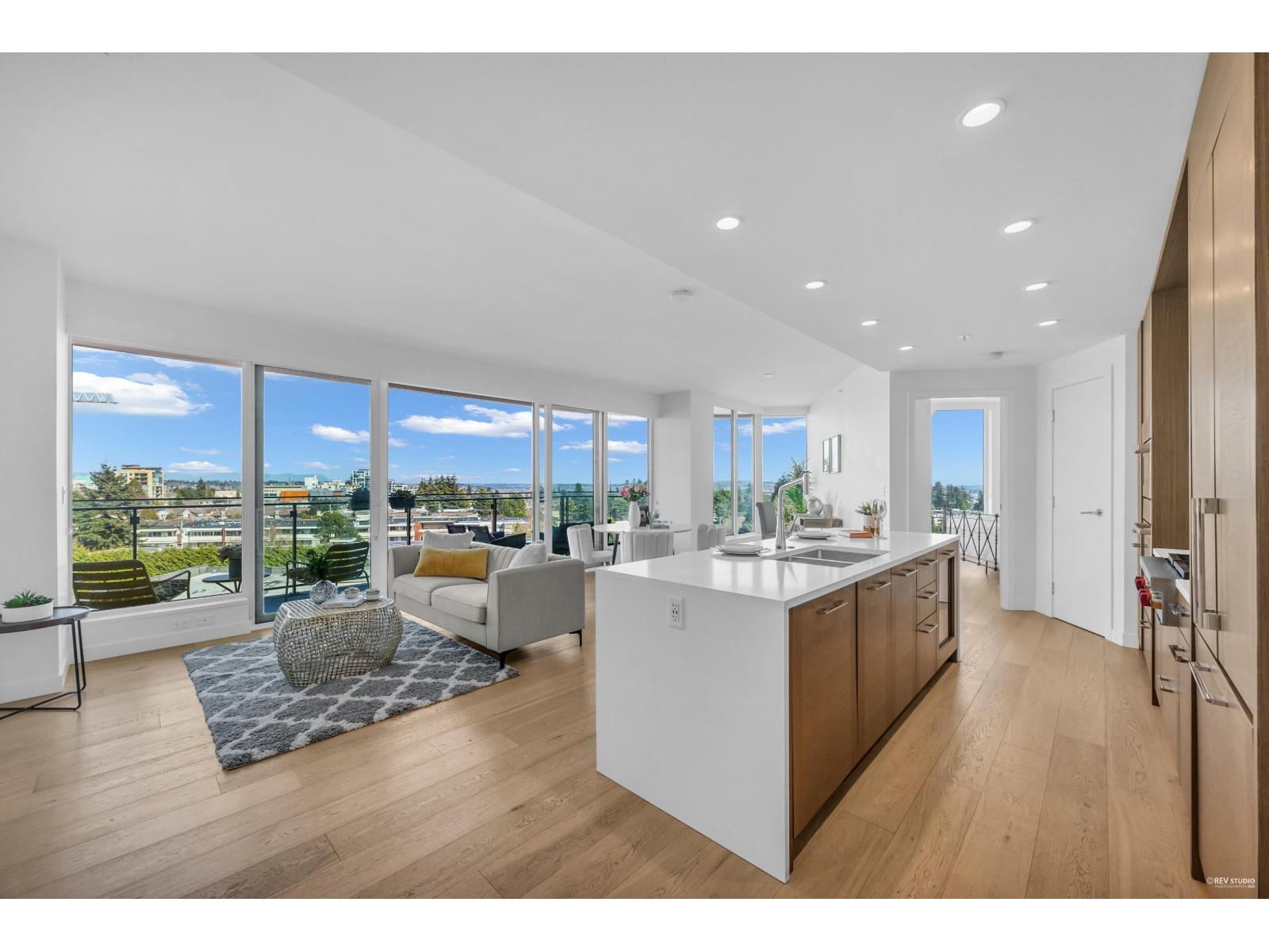 1439 George Street Unit 703, White Rock, BC V4B 0B9