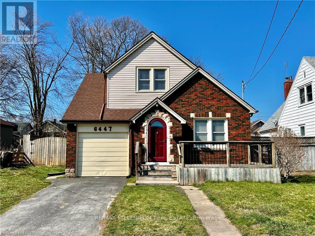 6447 Barker St, Niagara Falls, ON L2G 1Y6
