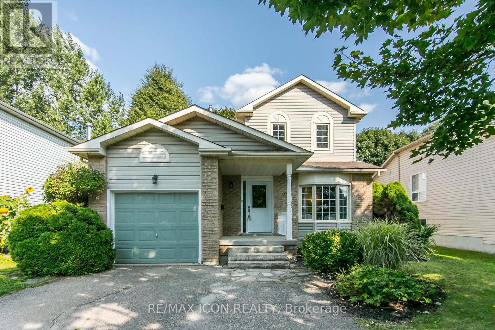 210 Philip Ct, Centre Wellington, ON N1M 3M9