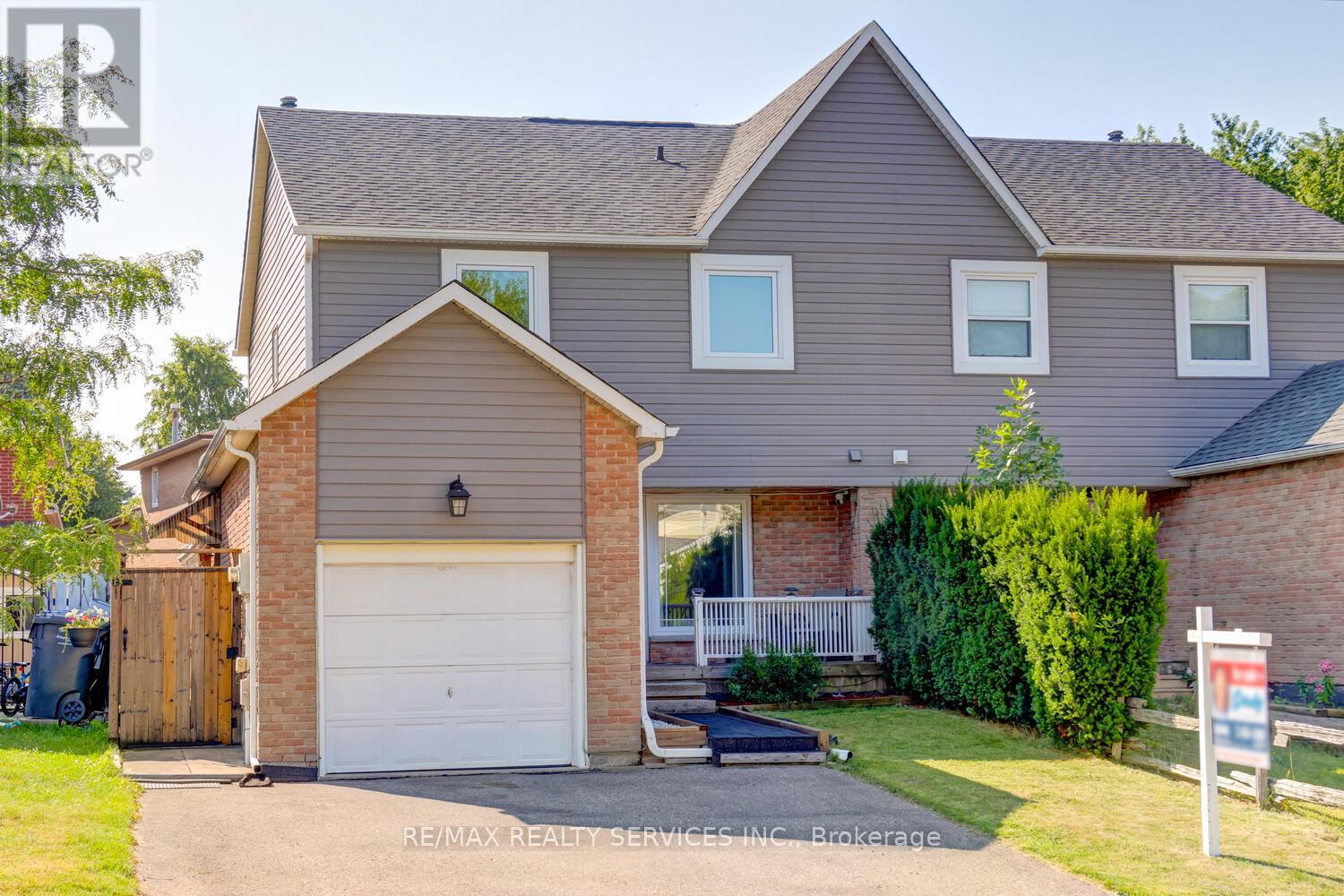 72 Sparklett Cres, Brampton, ON L6Z 1M8
