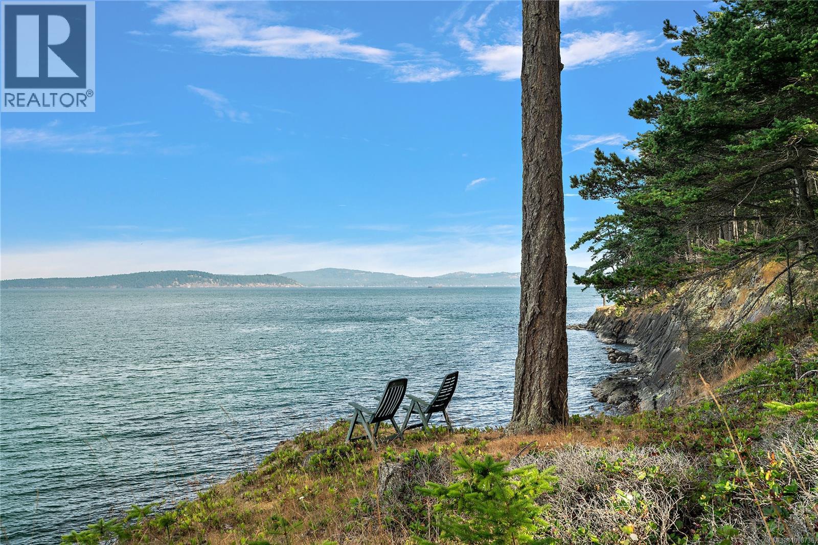 1324 Greenleaf Ln, Sidney Island, BC V8L 5Y9