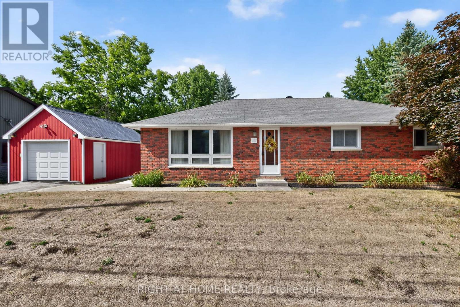 167 Margaret St, Essa, ON L0M 1B0