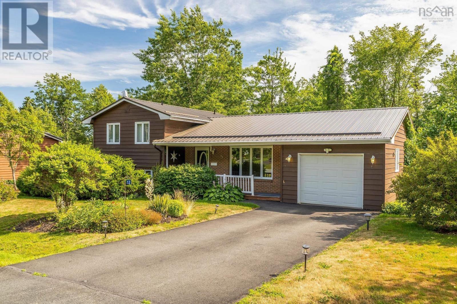 12 Angies Walk, Milford, NS B0N 1Y0