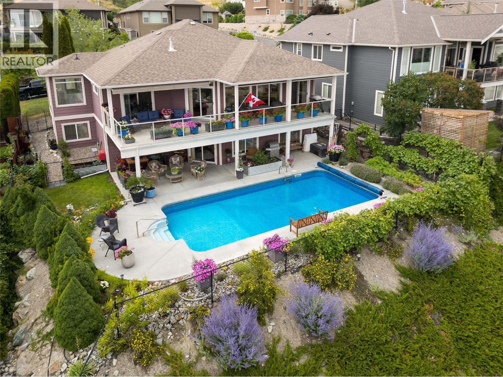 860 Kuipers Cres, Kelowna, BC V1W 5B1