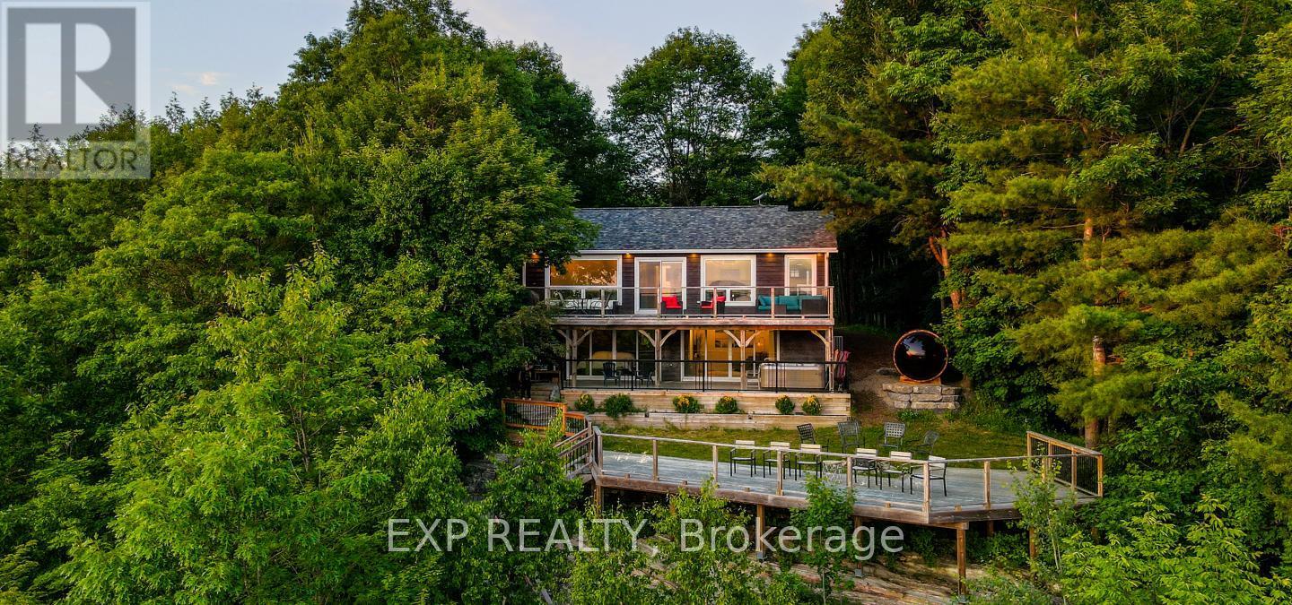 1047 Whyman Rd, Algonquin Highlands, ON K0M 1J2