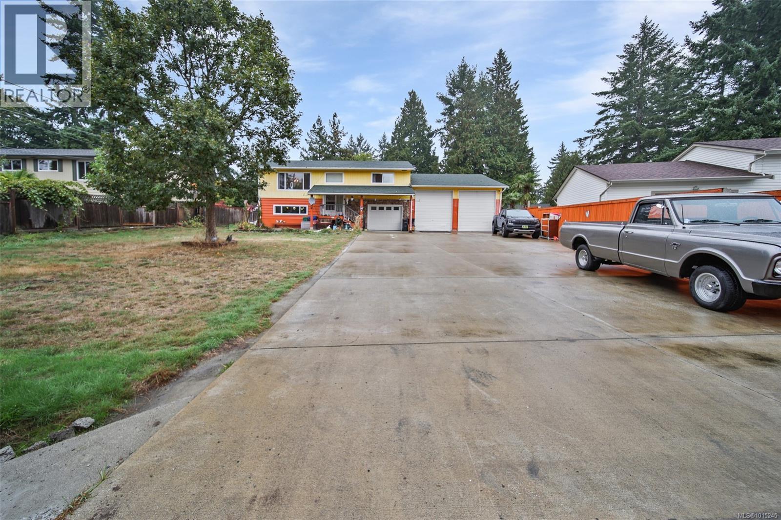 5886 Broadway Rd, Nanaimo, BC V9Y 1E5