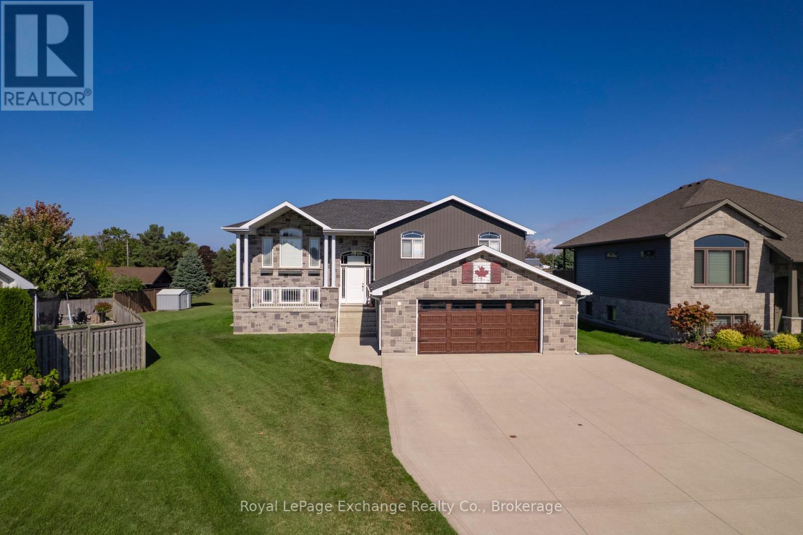 54 Lakefield Dr, Kincardine, ON N2Z 0C9
