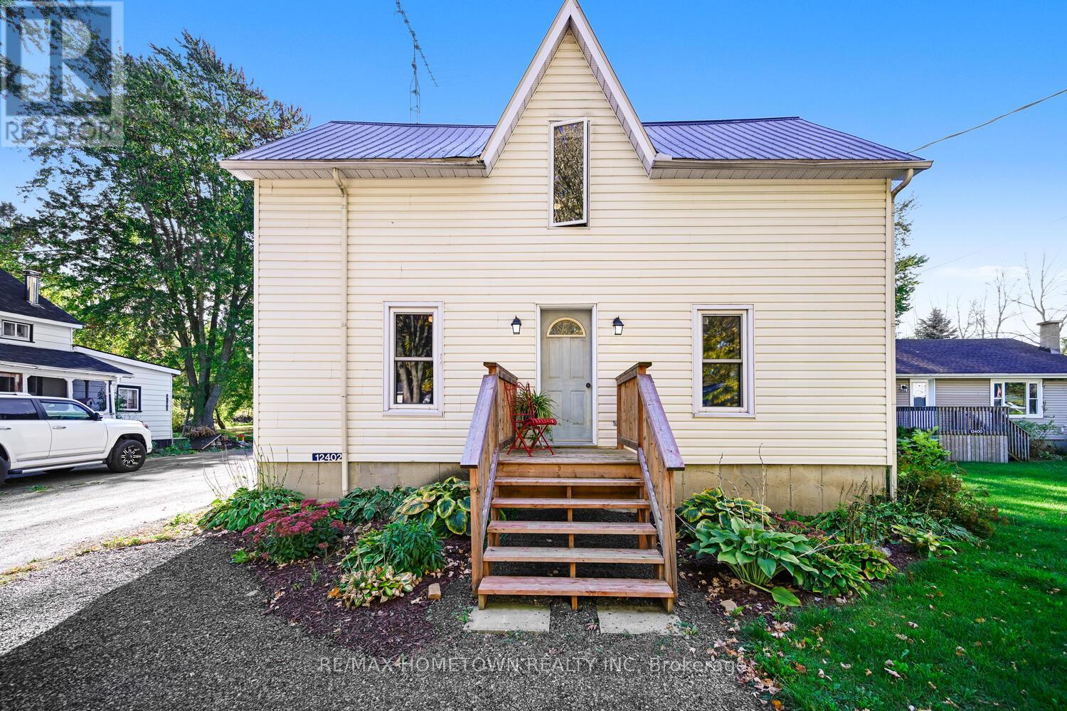 12402 County Road 18 Rd, South Dundas, ON K0C 2H0