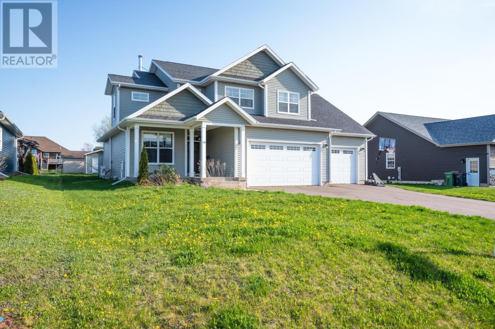 68 Falcon Dr, Cornwall, PE C0A 1H4
