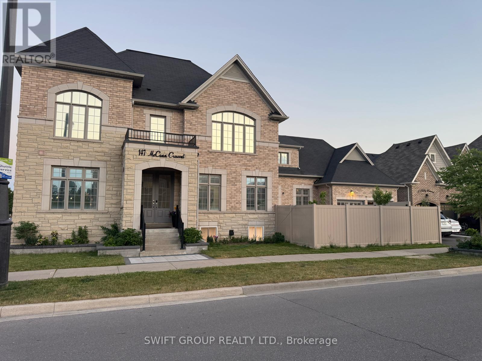 147 Mccann Cres, Bradford West Gwillimbury Bradford, ON L3Z 0M6