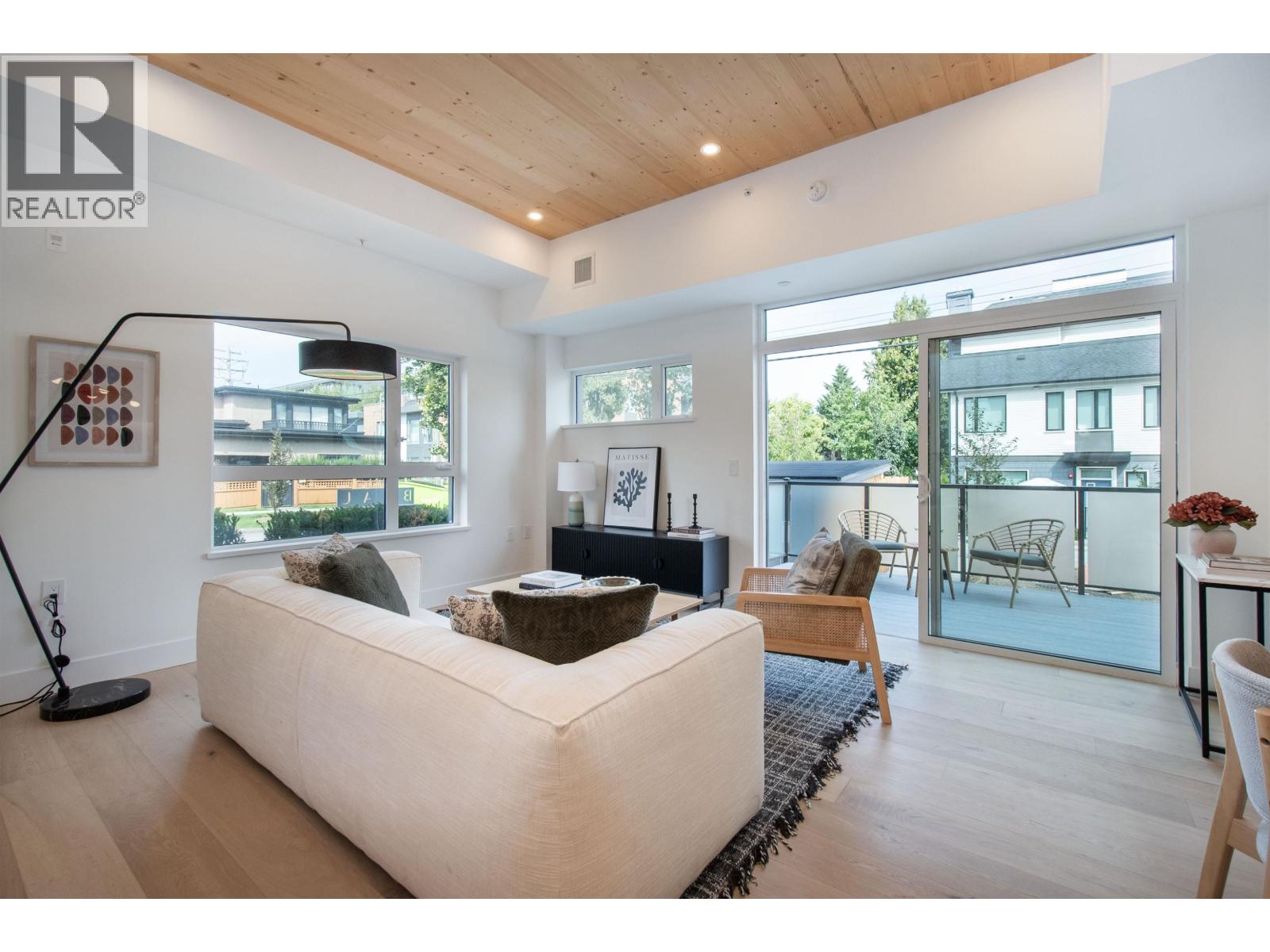 4150 Columbia St, Vancouver, BC V5Y 2J6