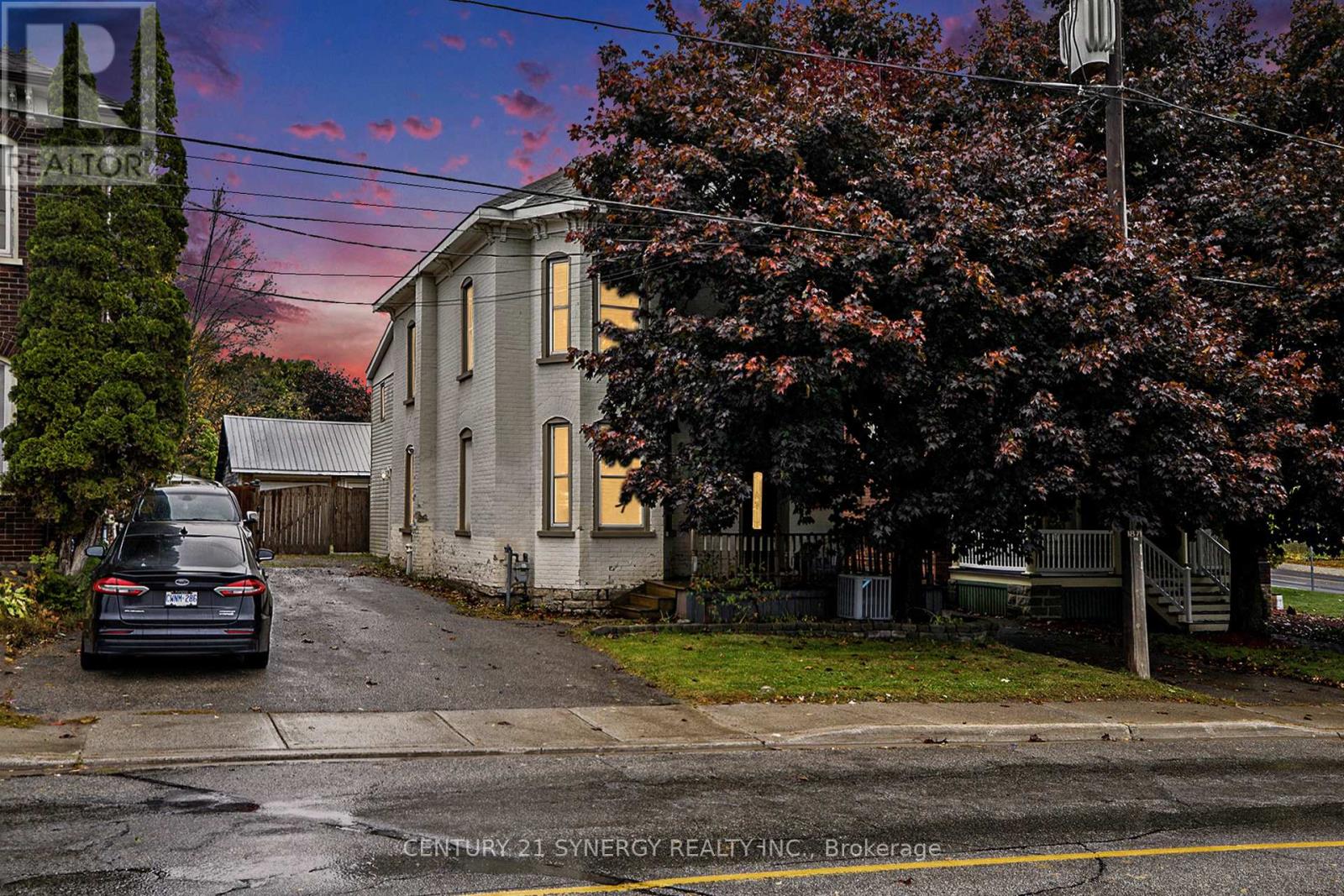17 Elmsley St S, Smiths Falls, ON K7A 3P1