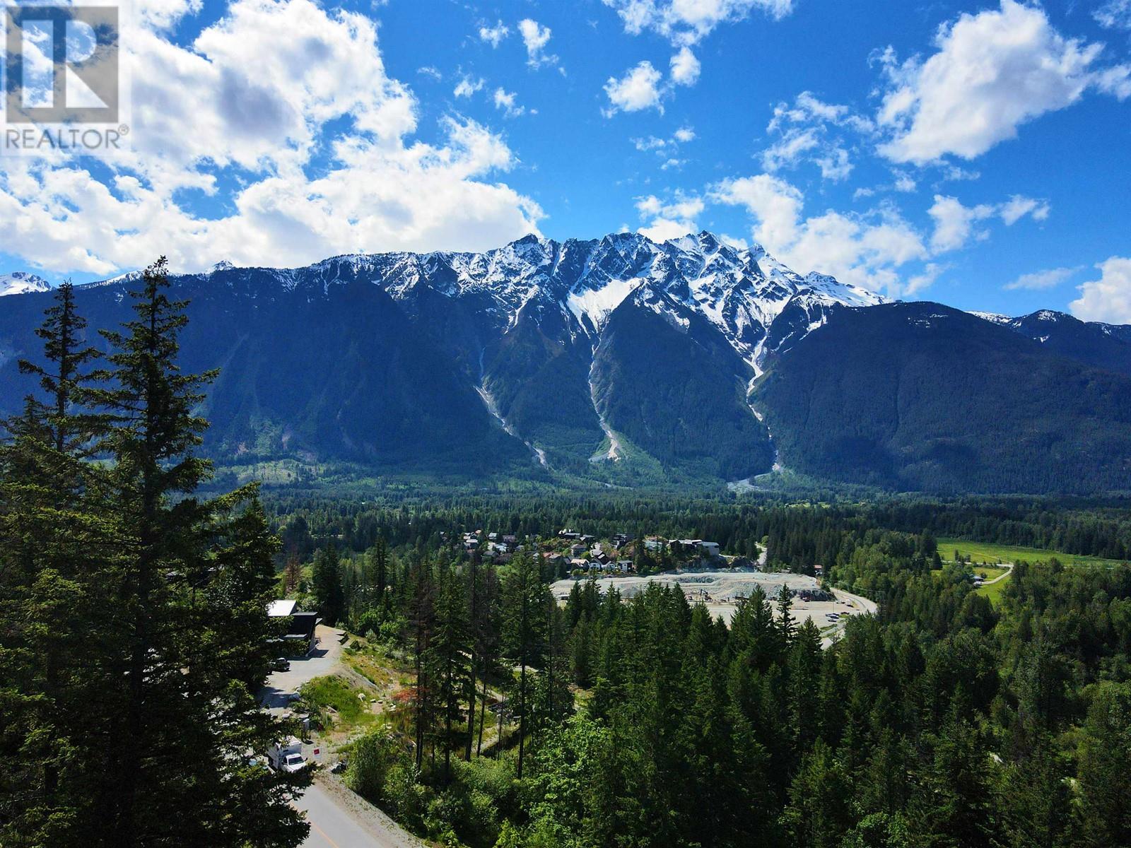 7505 Pebble Creek Dr, Pemberton, BC V0N 2L3