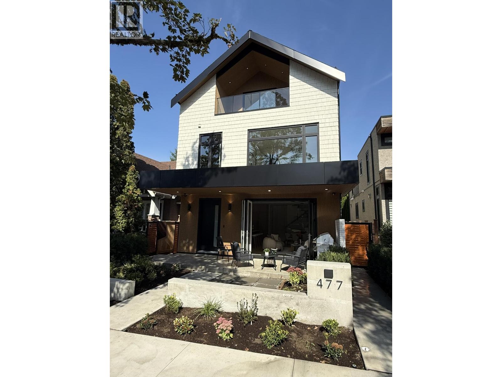 475 W 20th Avenue Unit 1, Vancouver, BC V5Y 2C7