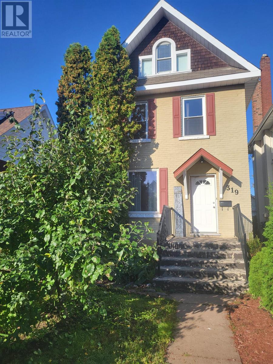 319 Norah St S, Thunder Bay, ON P7E 1N8