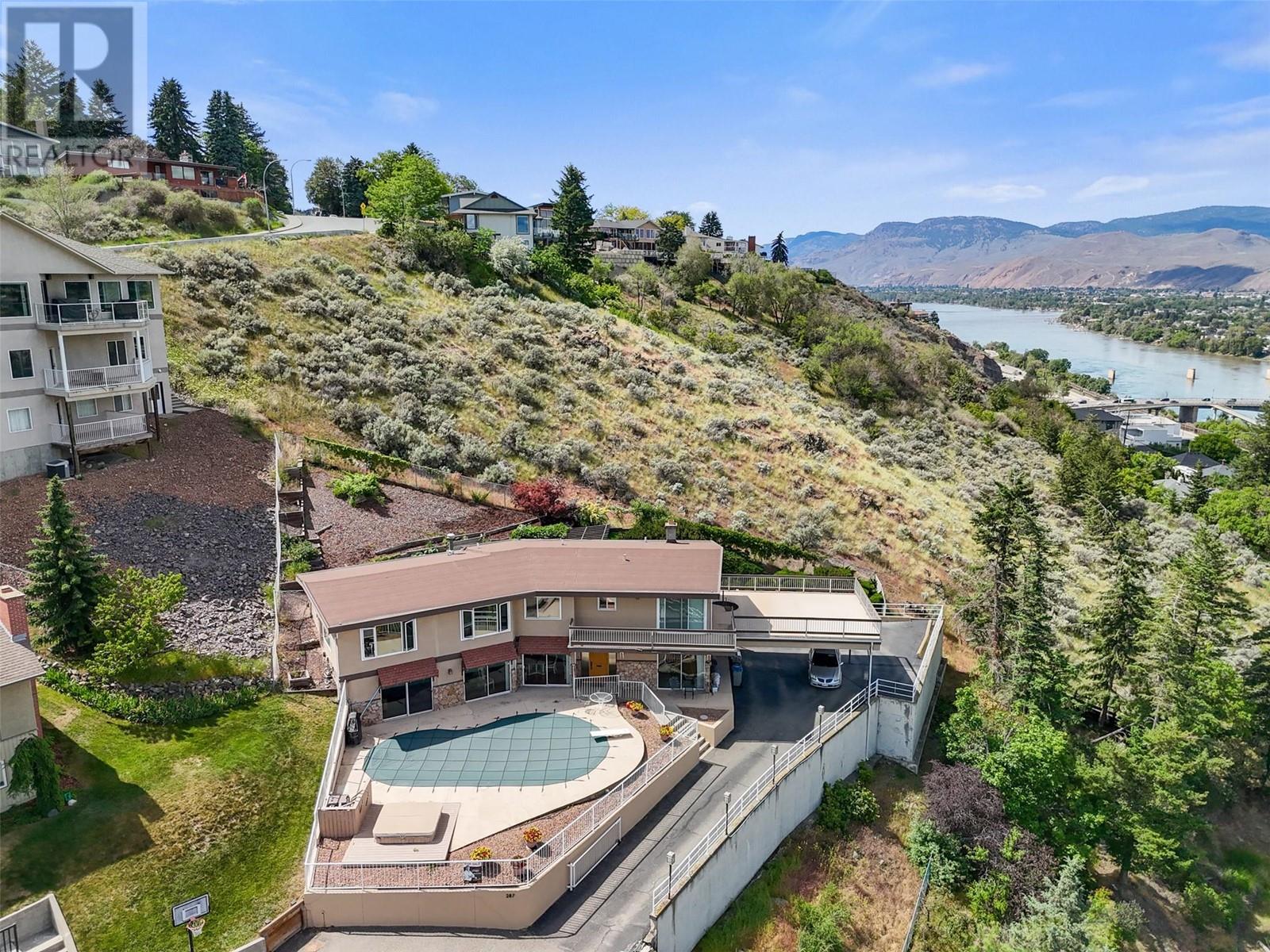 287 Connaught Rd, Kamloops, BC V2C 1G5