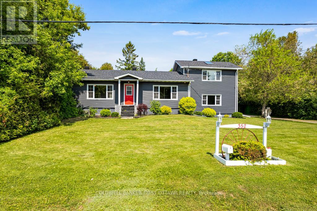 352 Highway 15, Rideau Lakes, ON K7A 0E5
