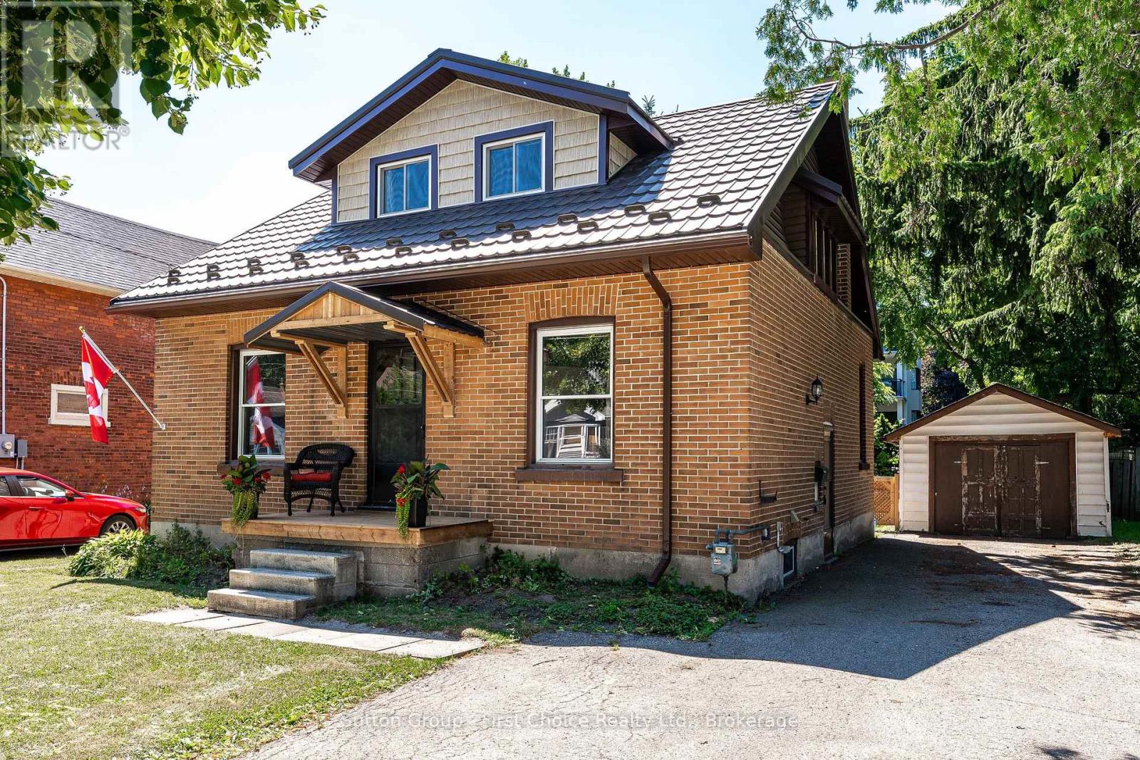 144 Romeo St S, Stratford, ON N5A 4S9